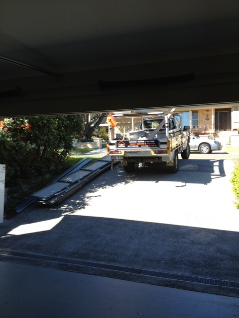 replaced-damaged-garage-door-at-northwood-photo2